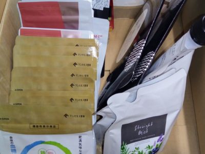 大阪府のお客様よりカネボウ、さくらの森、アミノセルス製薬、ピュレアス、明治薬品等の商品をお売りいただきました。